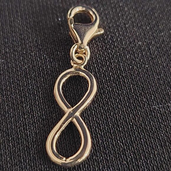 Jewelry - Gold Pendant or charm - detachable